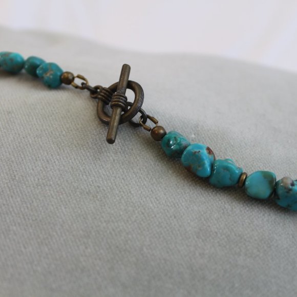 Turquoise and Carved Stone Pendant Necklance - Picture 4 of 5